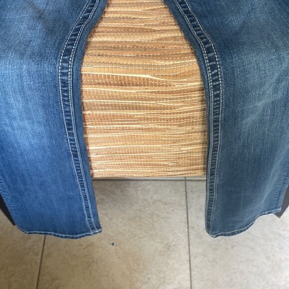 EUC Miss Me Jeans lots of detail size 27 book cut - Picture 2 of 5